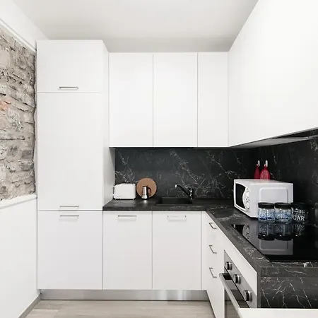 Olimpia Via Vitani - The House Of Travelers