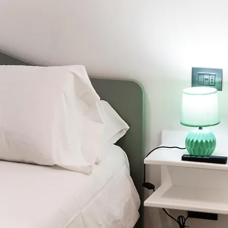 Olimpia Via Vitani - The House Of Travelers *